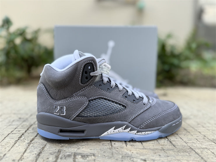 AIR JORDAN WOLF GREY 5s