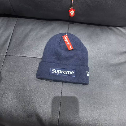 SUPREME BEANIE