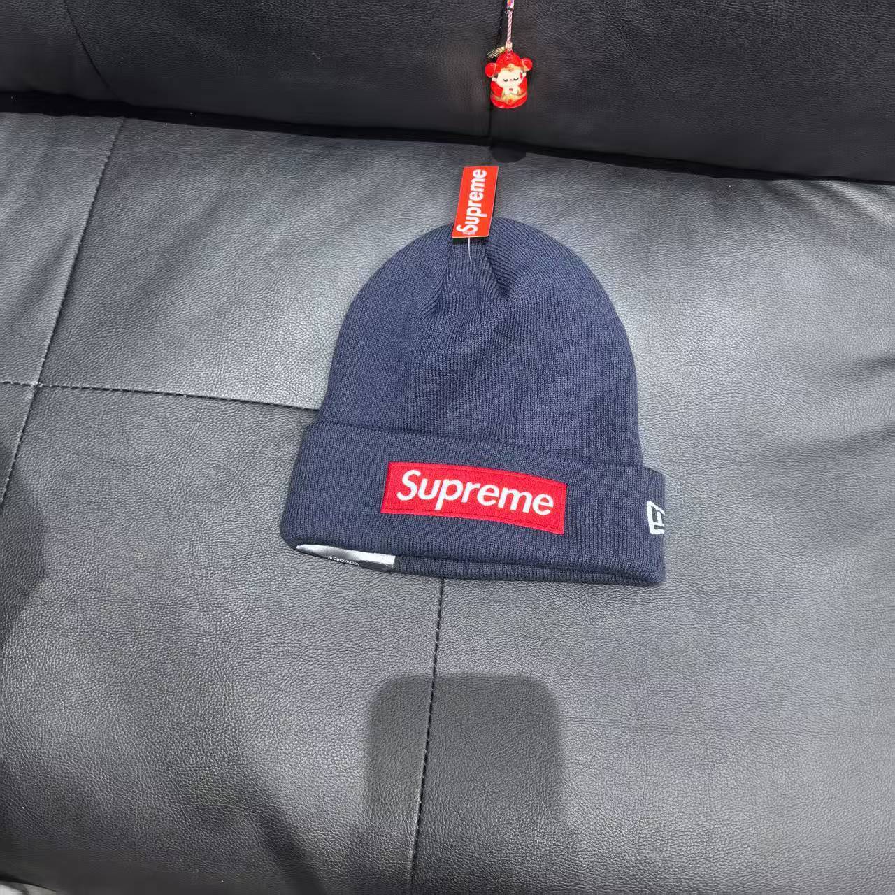 SUPREME BEANIE